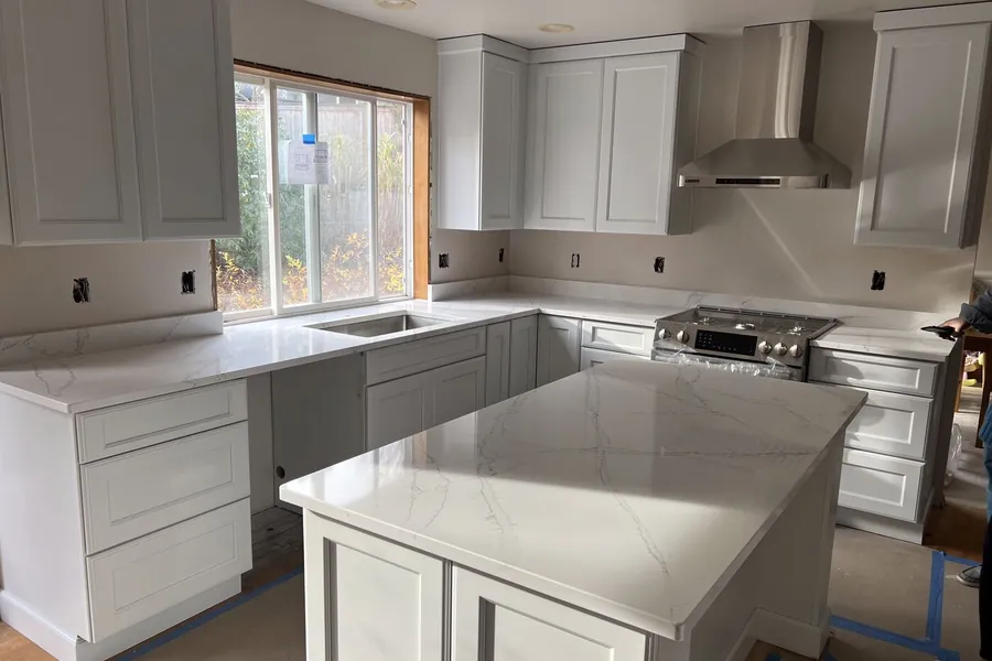 The same kitchen once the seam is closed and the edges are eased